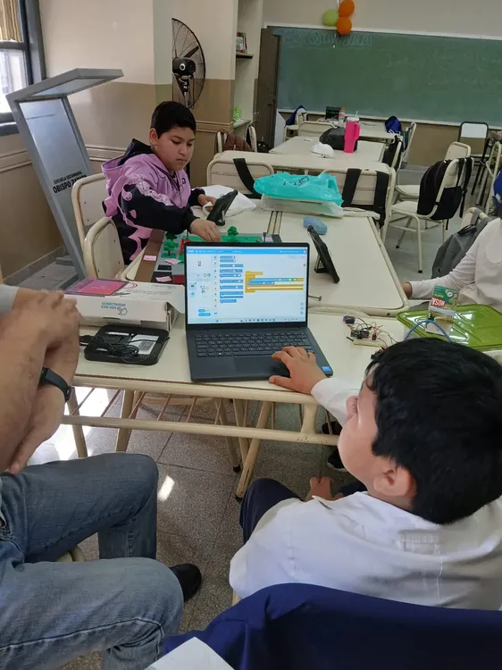 WhatsApp Image 2025-10-01 at 00.09.22 (1)